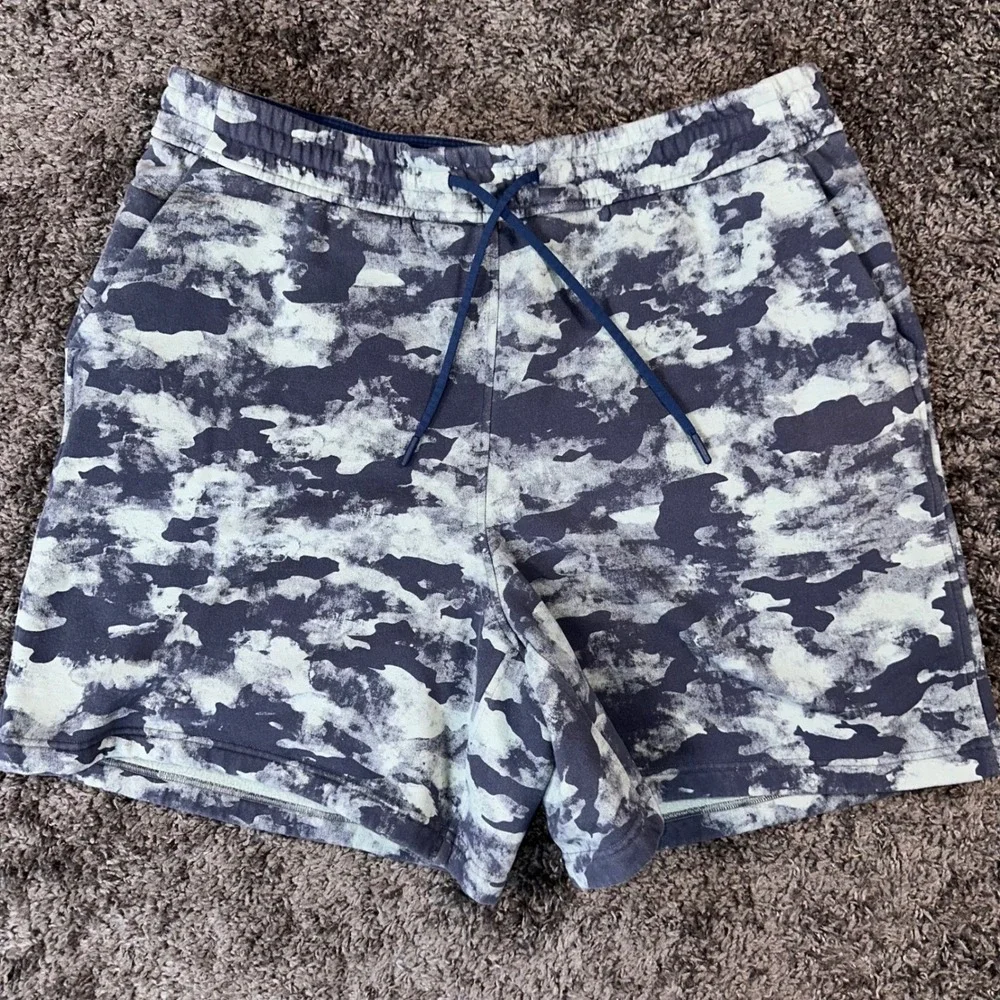 Lululemon Loungeful High-Rise Short 7